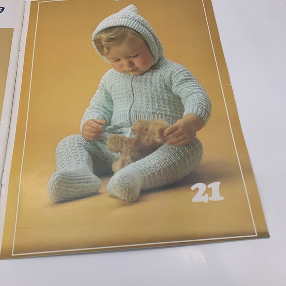 Vtg. Hand Knit Designes FAIRY TALE BABY BOOK by Susan Bates for Babies Up to 3 - Picture 11 of 12